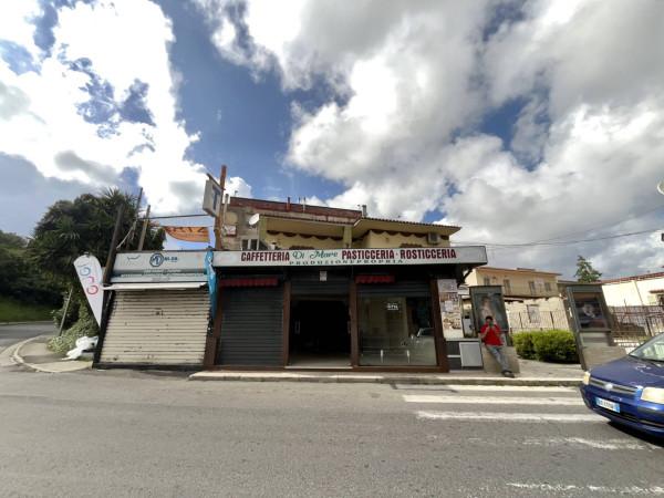 Negozio in Via Monterusciello 68, Pozzuoli, {3} - Foto 1