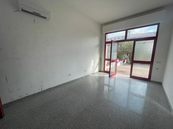 Negozio in Via Ennio Flaiano, Atessa, {3} - Foto 2