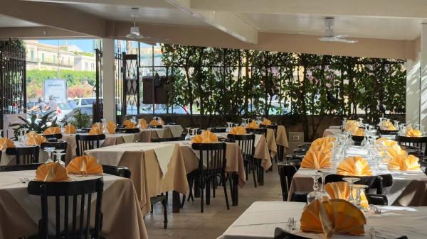 Ristorante in Piazza Verdi 59, Palermo, {3} - Foto 1