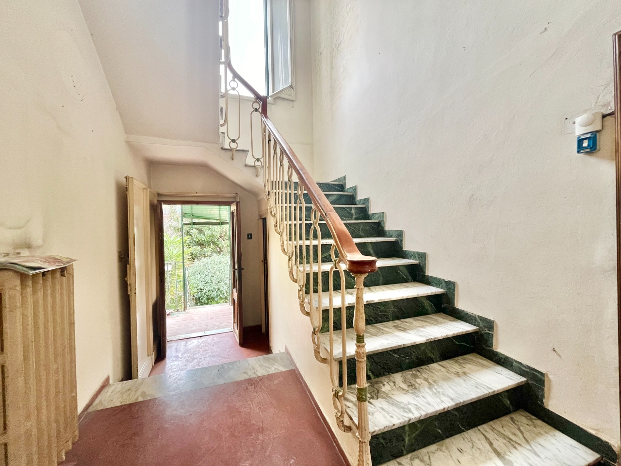 Villa bifamiliare in vendita a Firenze