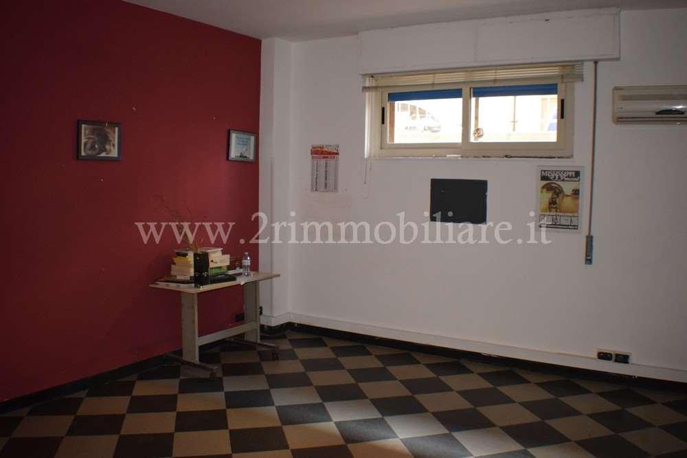 Magazzino in Corso Umberto I, Mazara del Vallo - Foto 1