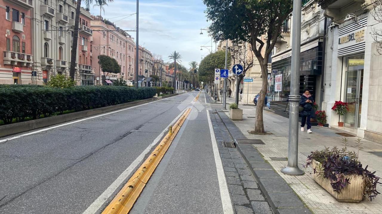 Negozio in Negozio Viale San Martino 287, Messina, {3} - Foto 1