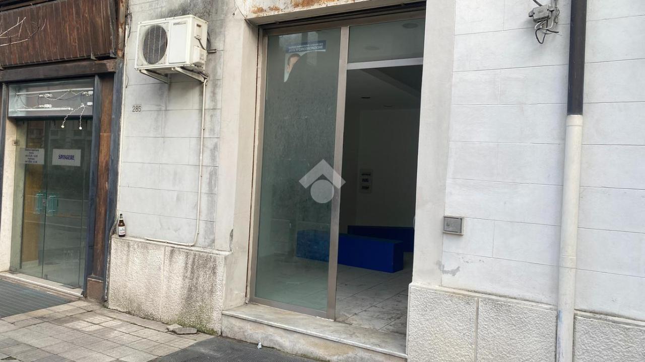Negozio in Negozio Viale San Martino 287, Messina, {3} - Foto 2
