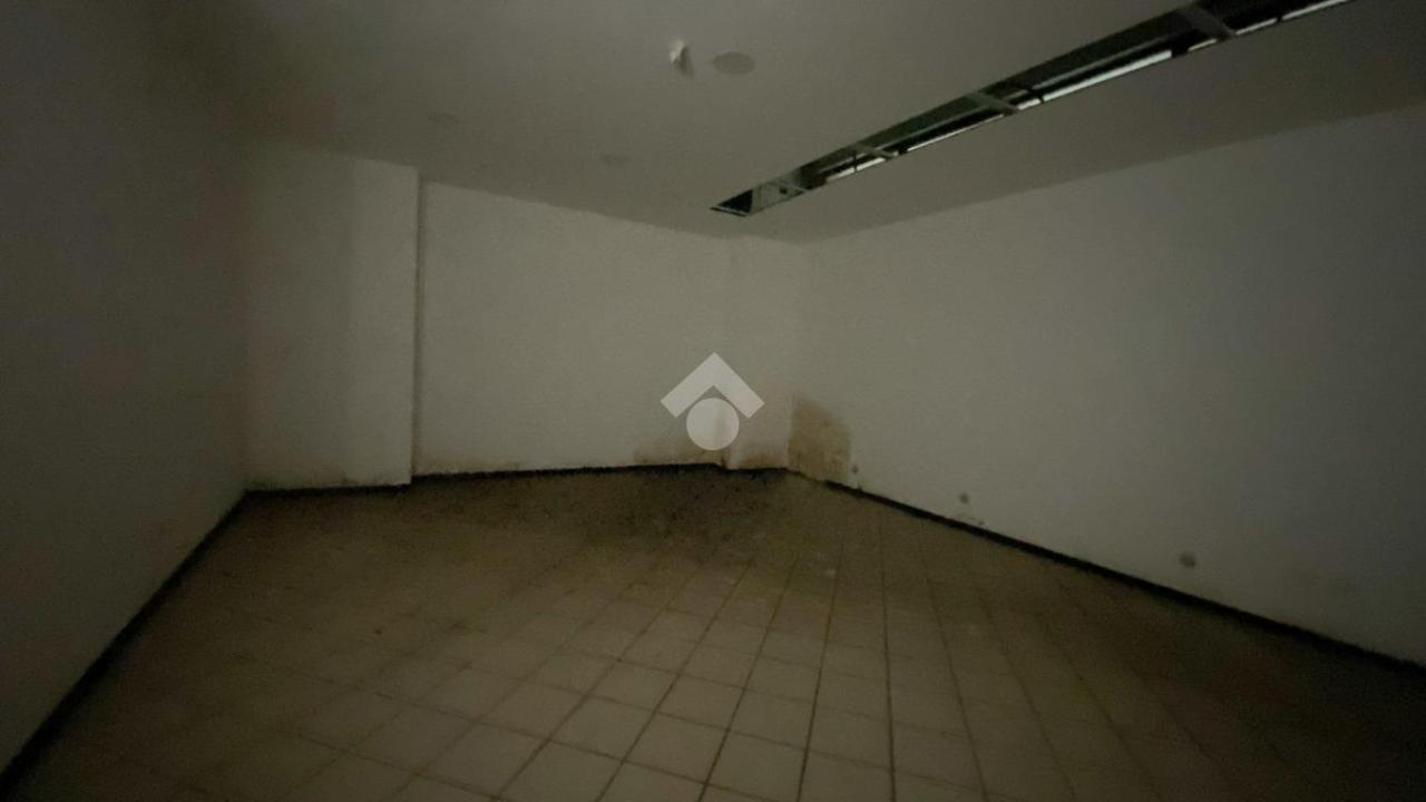Magazzino in Deposito Via Roma 6, Messina, {3} - Foto 2