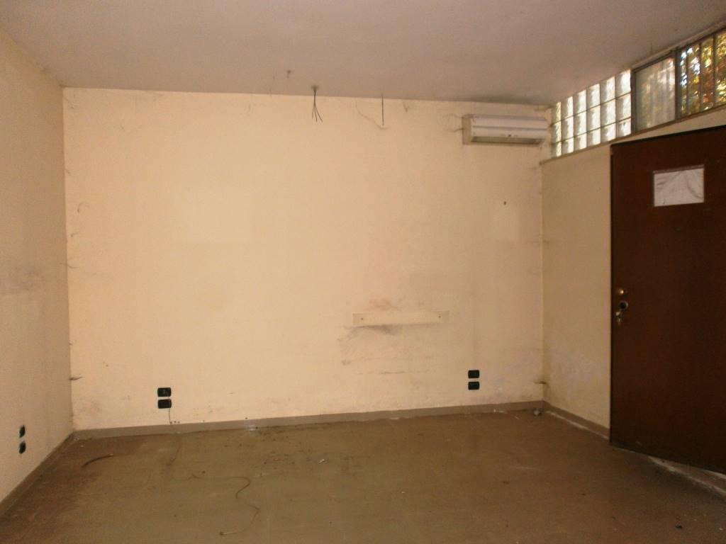 Laboratorio in , Baronissi, {3} - Foto 2