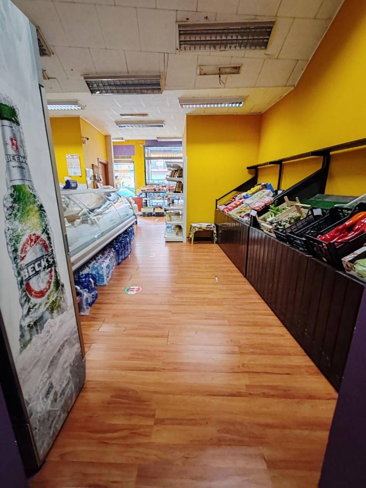 Esercizio commerciale in Viale Vittorio Veneto 52, Floridia, {3} - Foto 2