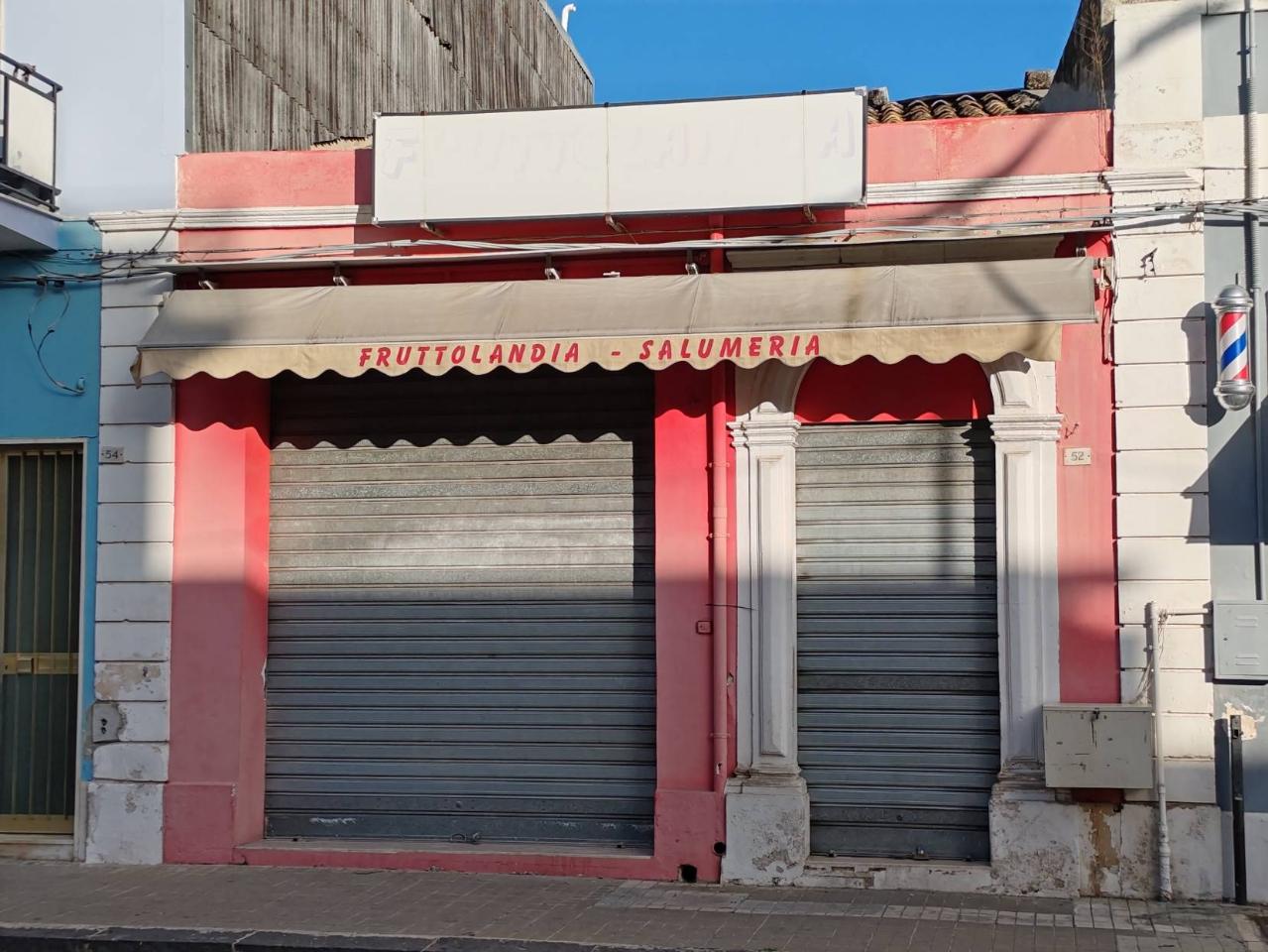 Esercizio commerciale in Viale Vittorio Veneto 52, Floridia, {3} - Foto 1