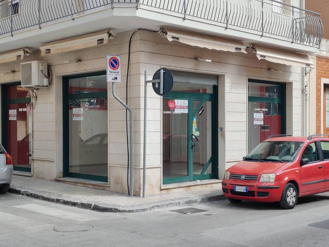 Esercizio commerciale in Via Ariosto 111, Floridia, {3} - Foto 2