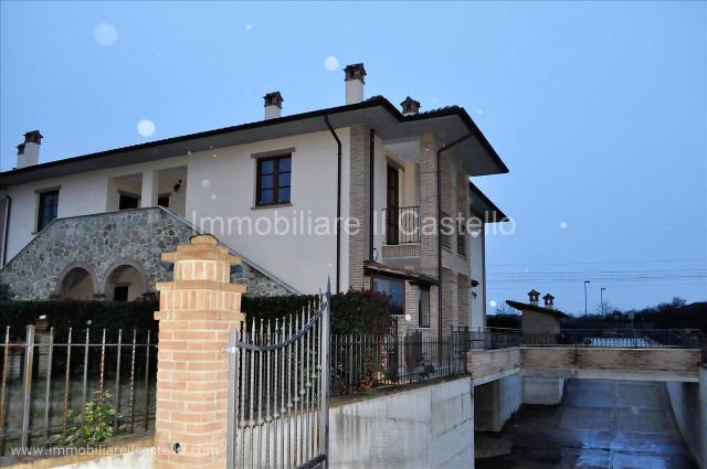 2-room flat in Via Rasetti, Castiglione del Lago - Photo 1