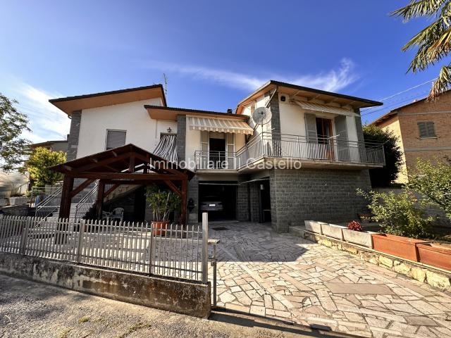 Detached house in Località Porto, Castiglione del Lago - Photo 1