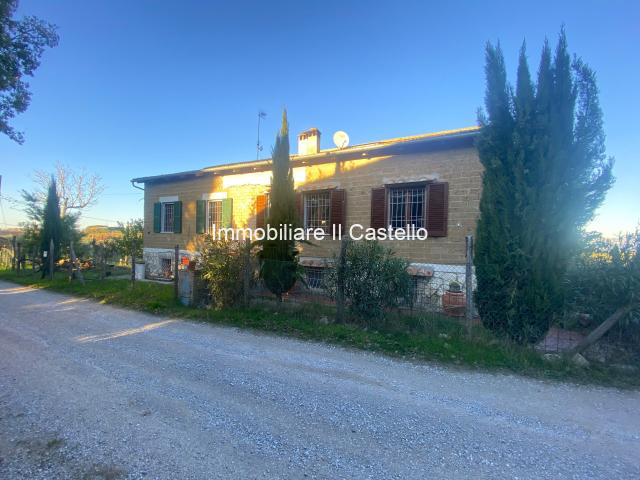 Detached house in Pozzuolo, Castiglione del Lago - Photo 1