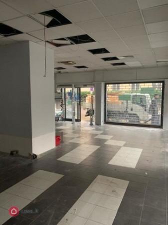 Negozio in Via Emilia Ospizio, Reggio Emilia, {3} - Foto 1
