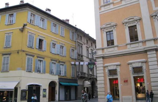 Negozio in Piazza del Monte, Reggio Emilia, {3} - Foto 1