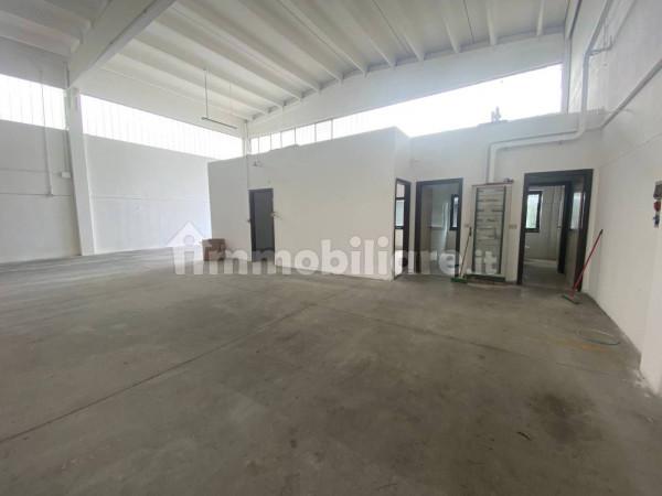 Ufficio in Via Martiri di Cervarolo 22, Reggio Emilia, {3} - Foto 2