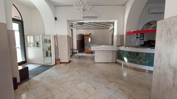 Negozio in Piazza Garibaldi, Citta' Di Castello, {3} - Foto 2