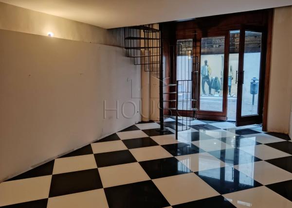 Negozio in Piazza Matteotti, Citta' Di Castello, {3} - Foto 2