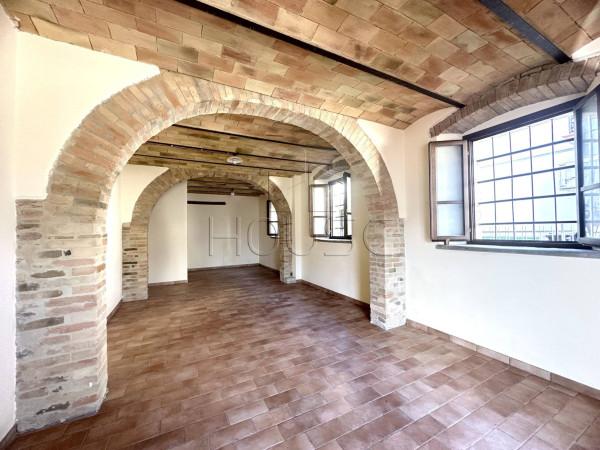Negozio in Viale Fermi, Citta' Di Castello, {3} - Foto 2