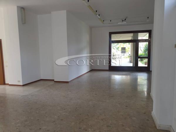 Negozio in , Citta' Di Castello, {3} - Foto 1