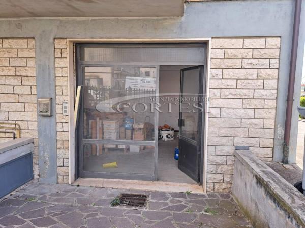 Negozio in , Citta' Di Castello, {3} - Foto 1