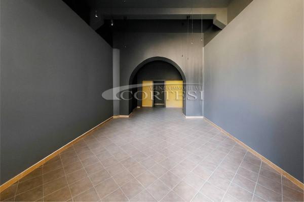 Negozio in Via del Maneggio 5, Perugia, {3} - Foto 1