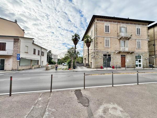 Negozio in Via Alessandro Manzoni, Perugia, {3} - Foto 1