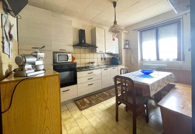 Vierzimmerwohnung in Via XXV Aprile 36, Cermenate - Foto 1