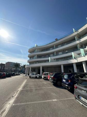 Negozio in Via Nazionale delle Puglie 353, San Vitaliano, {3} - Foto 2