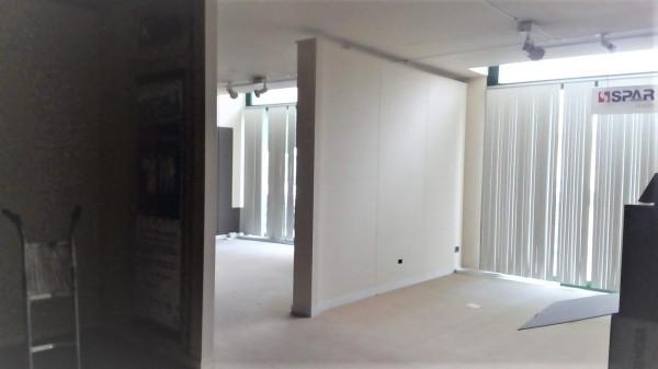 Negozio in Viale Milano, Gallarate, {3} - Foto 2