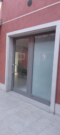Negozio in Piazza San Lorenzo, Gallarate, {3} - Foto 2