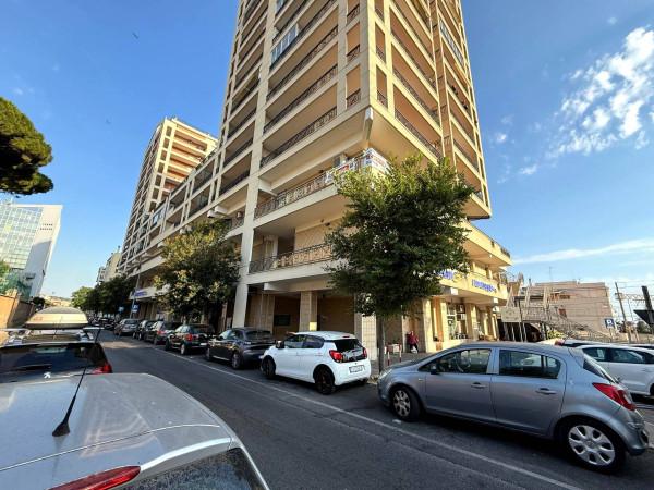 Negozio in Via Sofia De Filippi Mariani, Civitavecchia, {3} - Foto 1