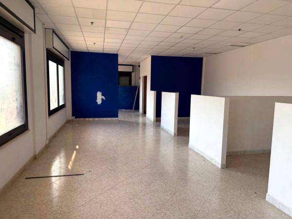 Negozio in Via Sofia De Filippi Mariani, Civitavecchia, {3} - Foto 2
