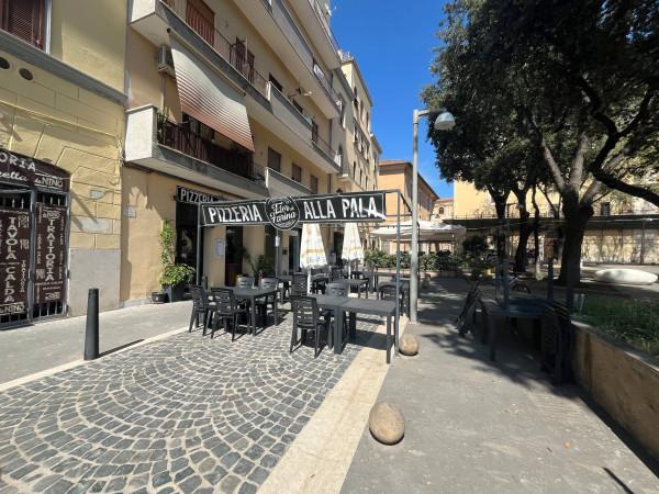 Negozio in Piazza Luigi Calamatta, Civitavecchia, {3} - Foto 1