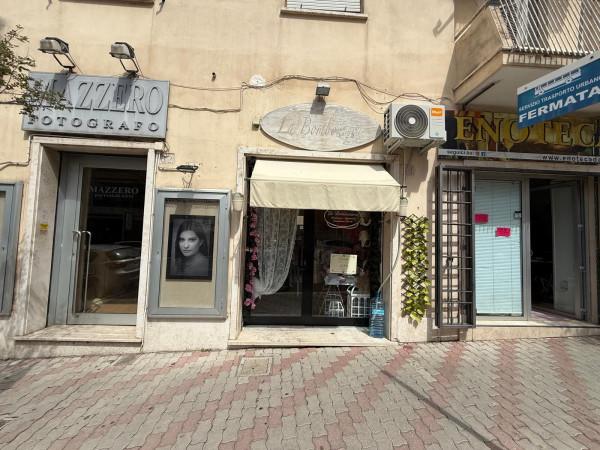 Negozio in Viale Giacomo Matteotti, Civitavecchia, {3} - Foto 1