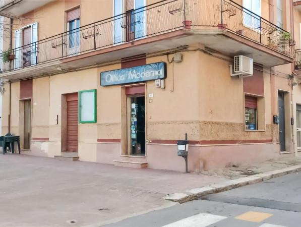 Negozio in , Latiano, {3} - Foto 1
