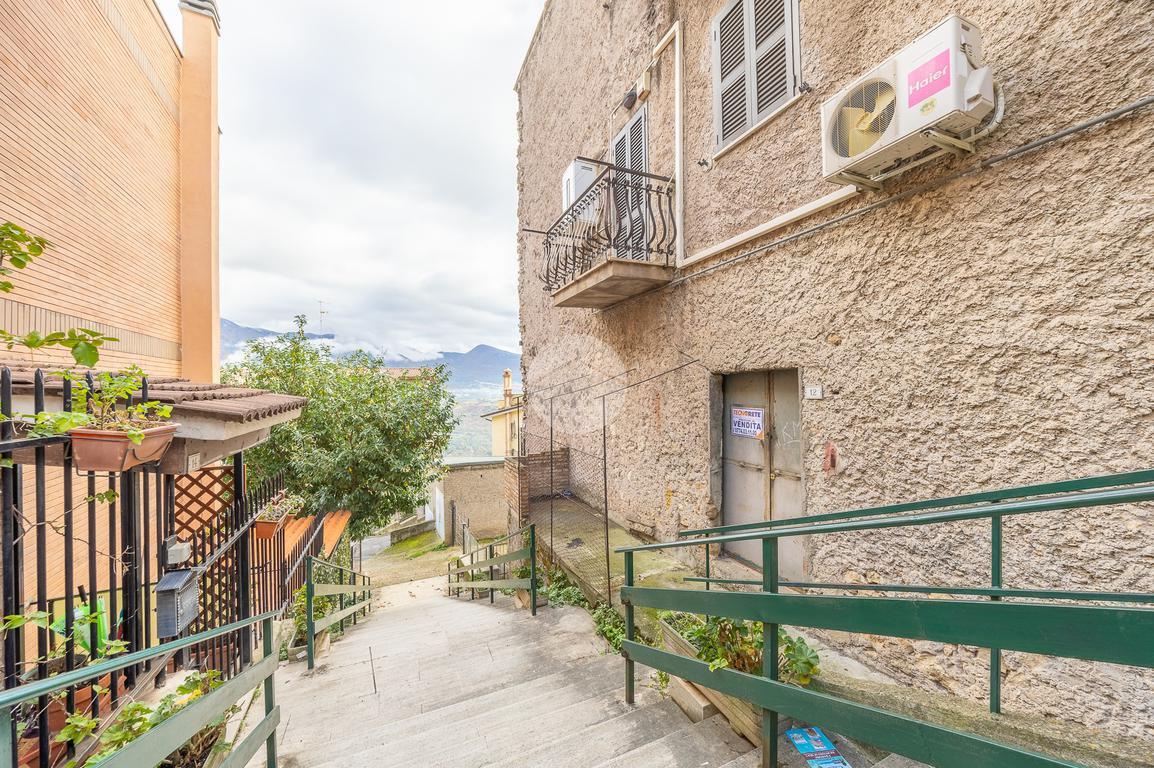 Magazzino in Via B. Trasciani 15, Guidonia Montecelio, {3} - Foto 2