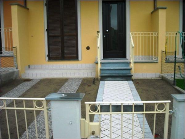 Terraced house in {3}, - Photo 1