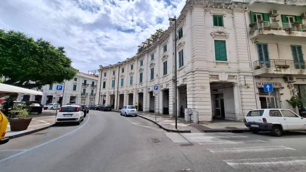 Negozio in Piazza Francesco Lo Sardo 19, Messina, {3} - Foto 2