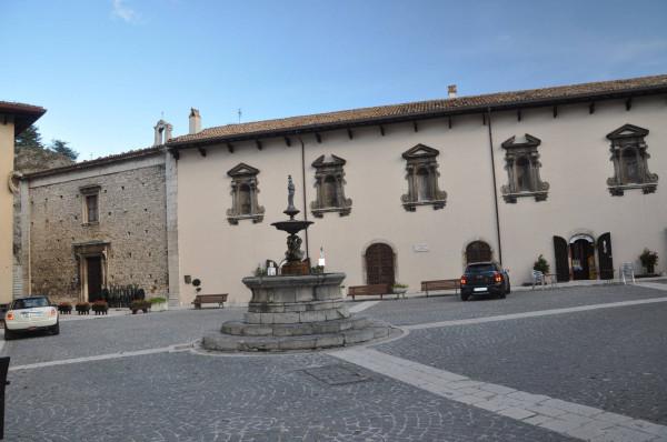 Negozio in Piazza Municipio, Pescocostanzo, {3} - Foto 2