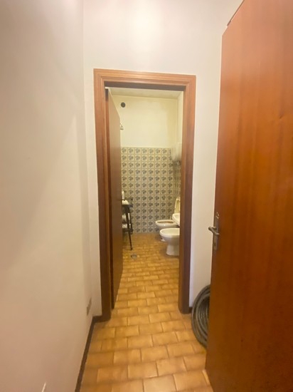 Negozio in Viale delle Regioni, Siena, {3} - Foto 2