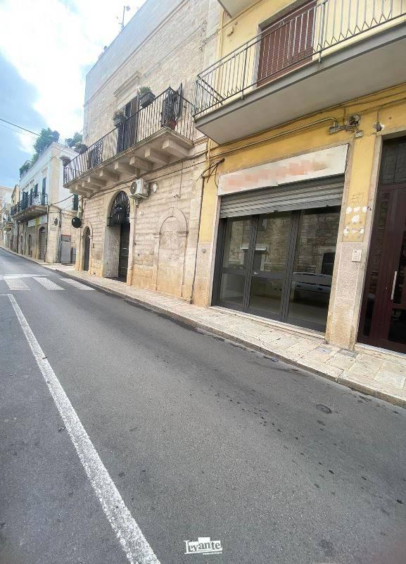 Negozio in Via Michele Sarcone, Terlizzi, {3} - Foto 2