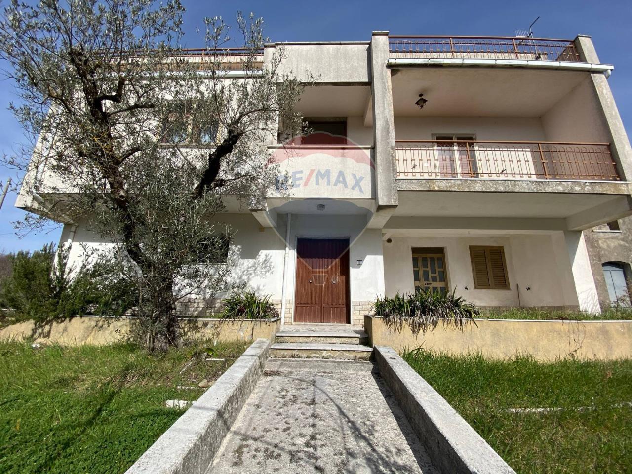 Casa indipendente in vendita a Scapoli