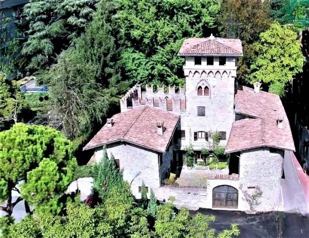 Mansion in Via Cesare Battisti 1, Gorle - Photo 1