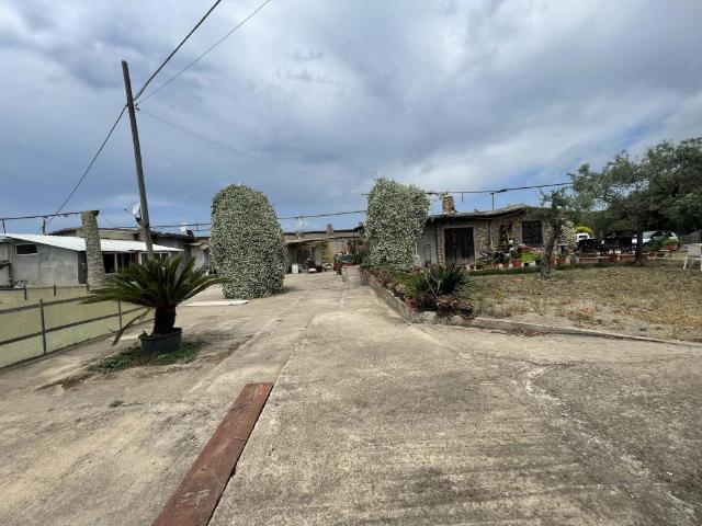 Country house or cottage, Capalbio - Photo 1