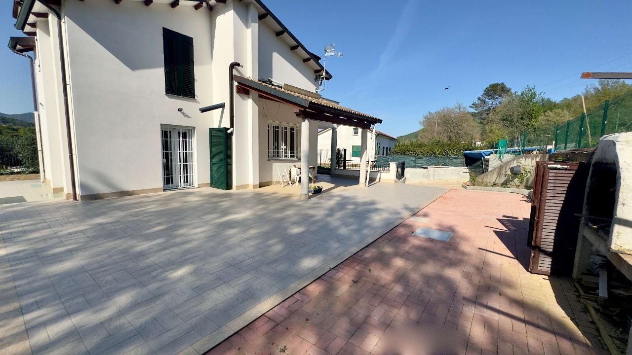 Villa unifamiliare in vendita a Villanova D'Albenga