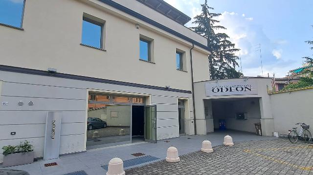 Negozio in Via Marchesi Luigi E Salvatore, 43123, Parma - Foto 1