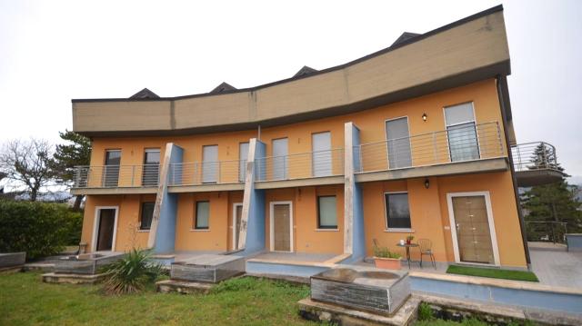 Terraced house in Via S. Cipriano, 10, 67100, L'Aquila - Photo 1