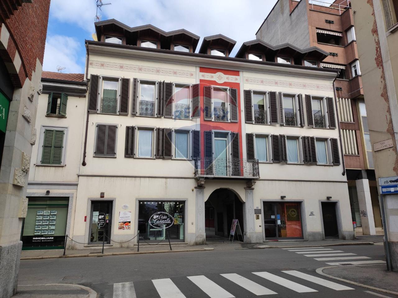 Negozio in Via Cavour 13, Gallarate - Foto 1