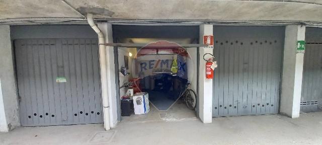 Garage or car box in {3}, Via Colleoni 5 - Photo 1