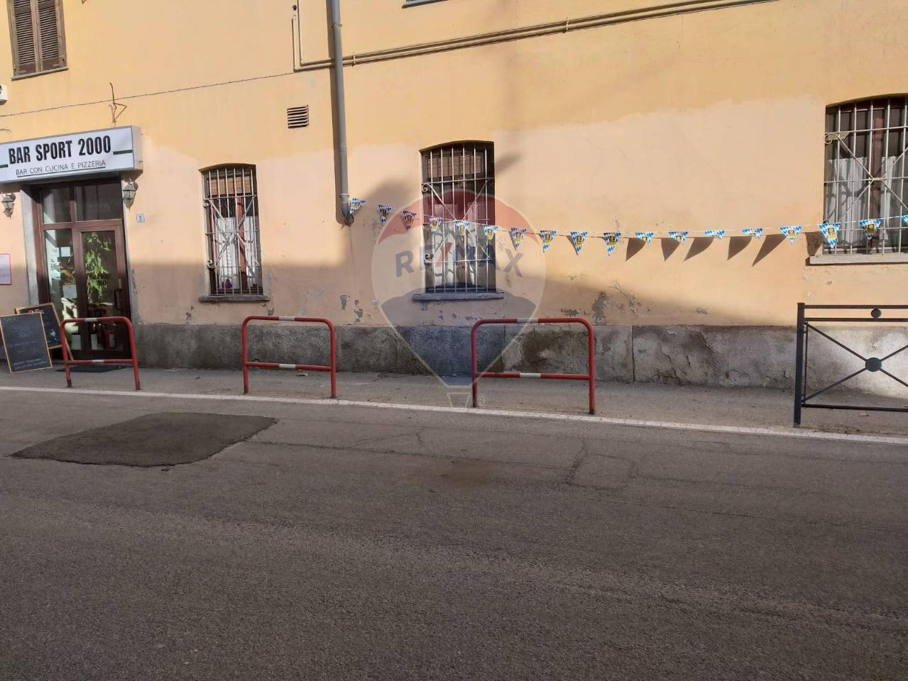 Negozio in Via Posorti 3, Vergiate, {3} - Foto 1