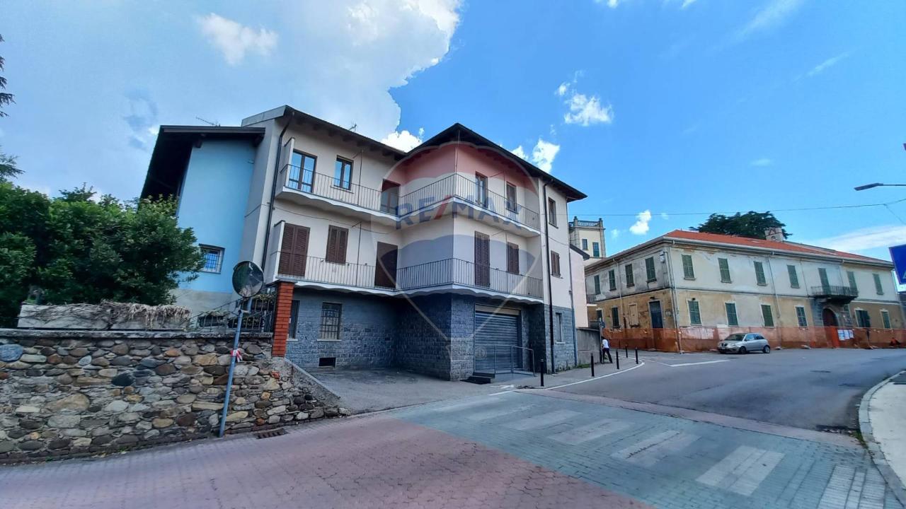 Negozio in Via Garibaldi 16, Caronno Varesino, {3} - Foto 1